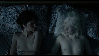 Actress - SofIa Gala Castiglione, Blanca Nieves Villalba: Movie - Cadaver exquisito